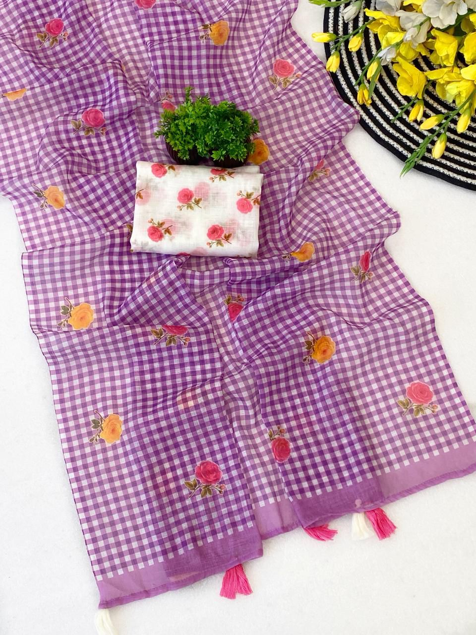 Purple Soft Linen Saree with Checks Pattern and Floral Motifs With Blouse ( VALC7 )