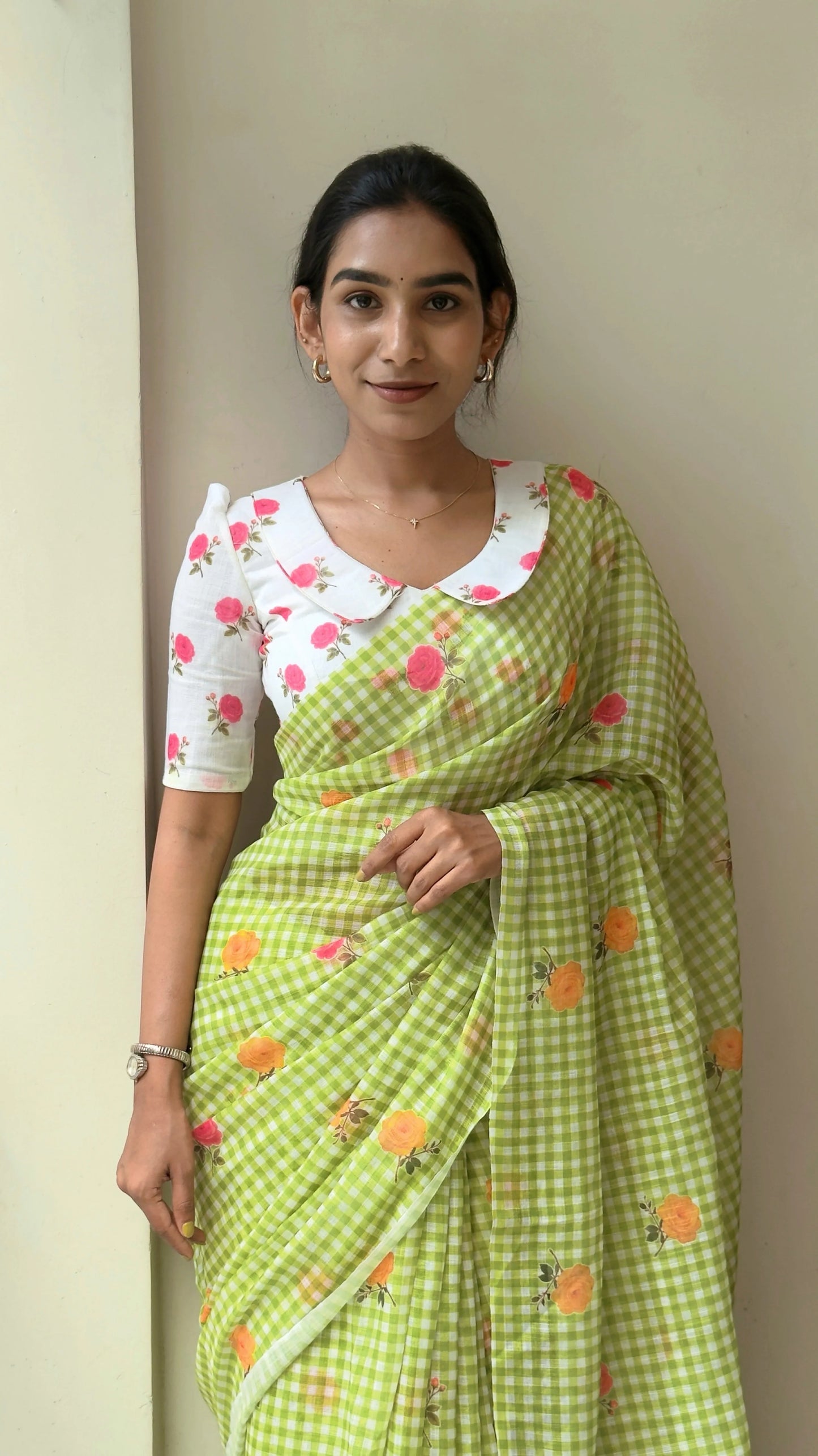 Green Soft Linen Saree with Checks Pattern and Floral Motifs With Blouse